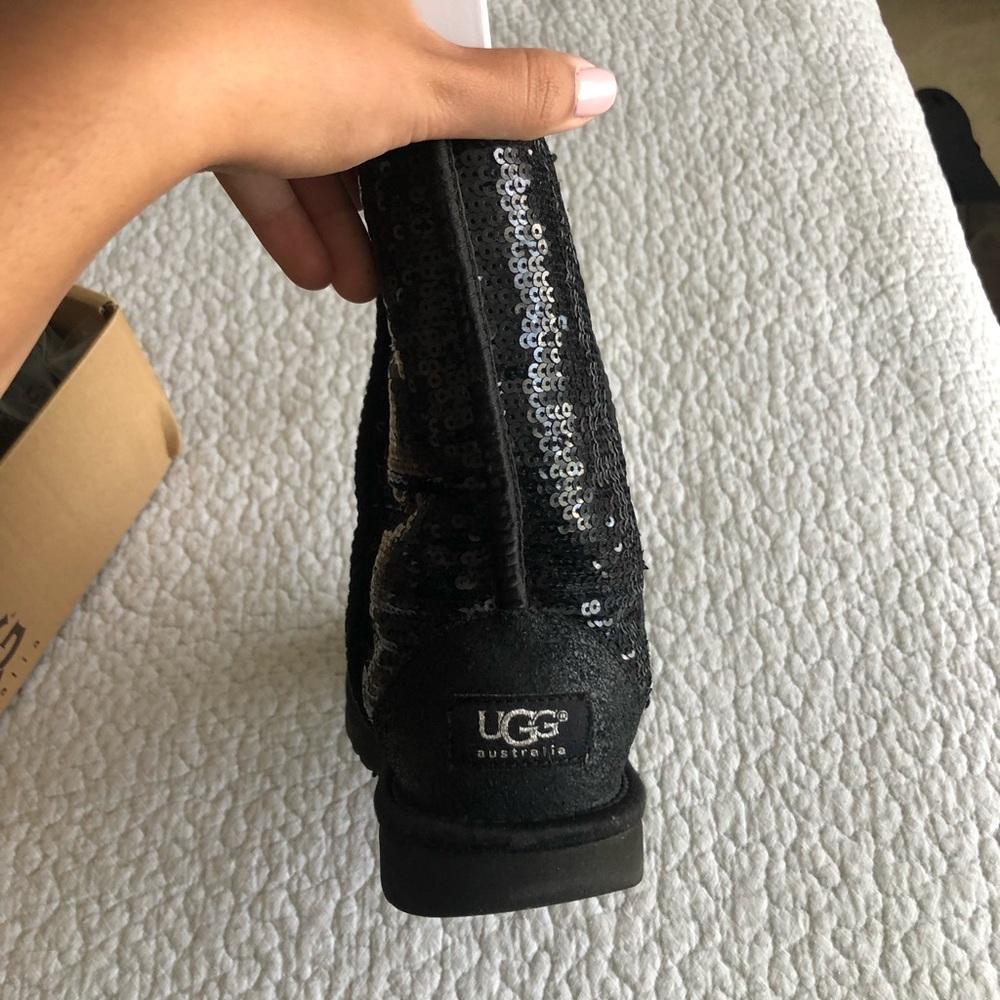 Black Sequin UGGs 🖤